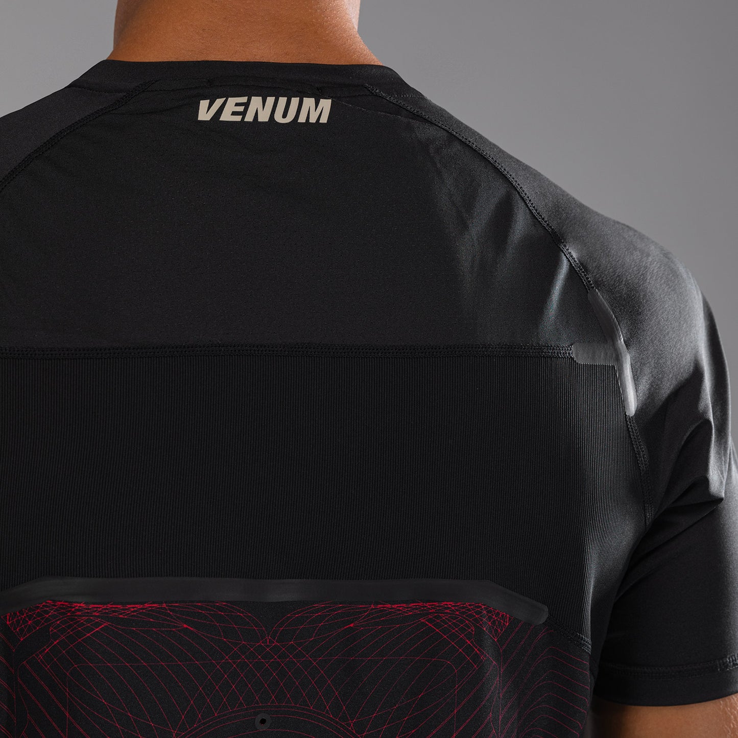 Venum G-Fit Air 男士 Dry-Tech T恤 – 深黑色/火红色