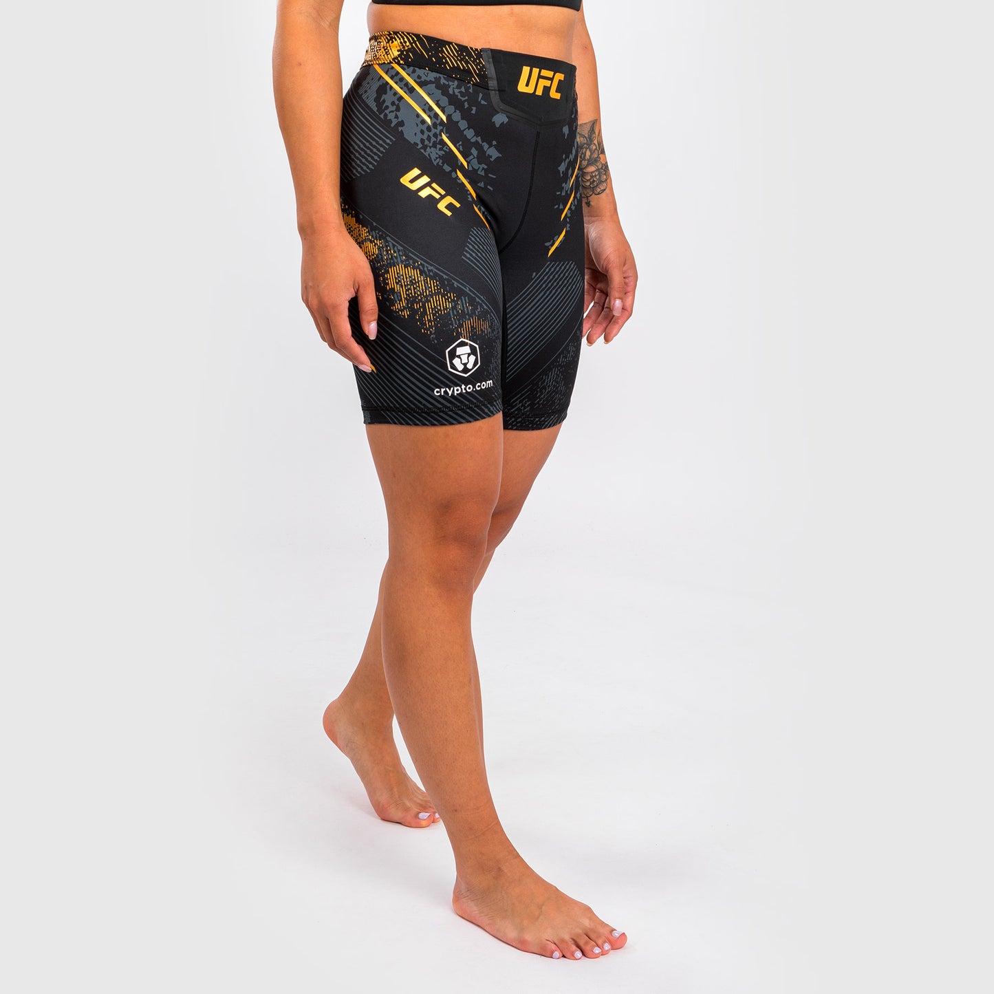 UFC Adrenaline by Venum Authentic Fight Night 女士综合格斗短裤 – 长款 – 冠军款