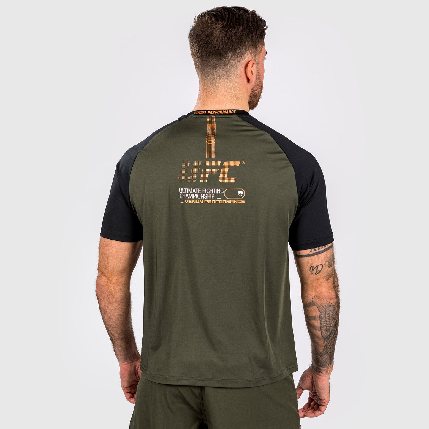 UFC Adrenaline by Venum Fight Week 男士 Dry Tech T恤 – 卡其色/青铜色