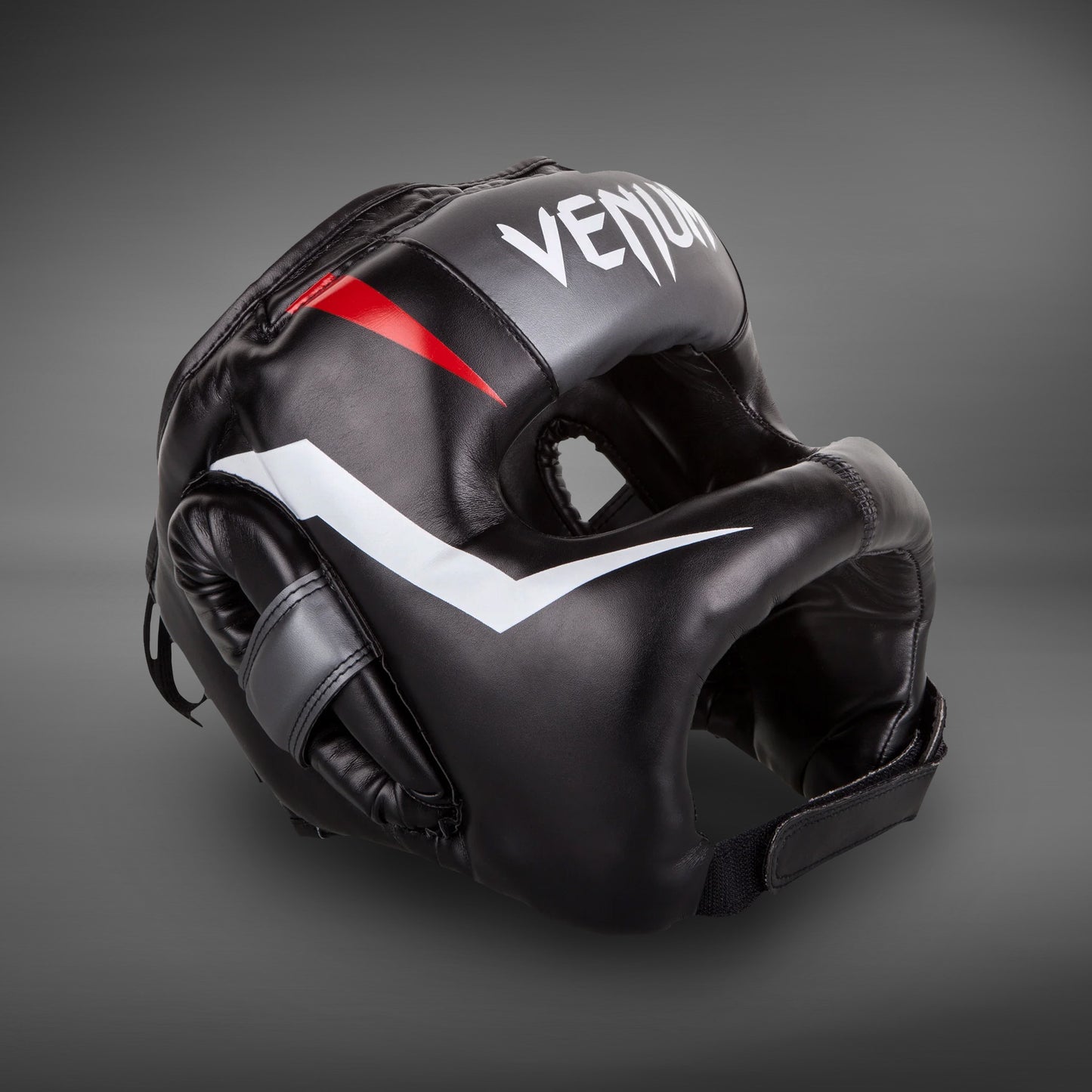 Venum Elite 铁质头盔 – 黑色