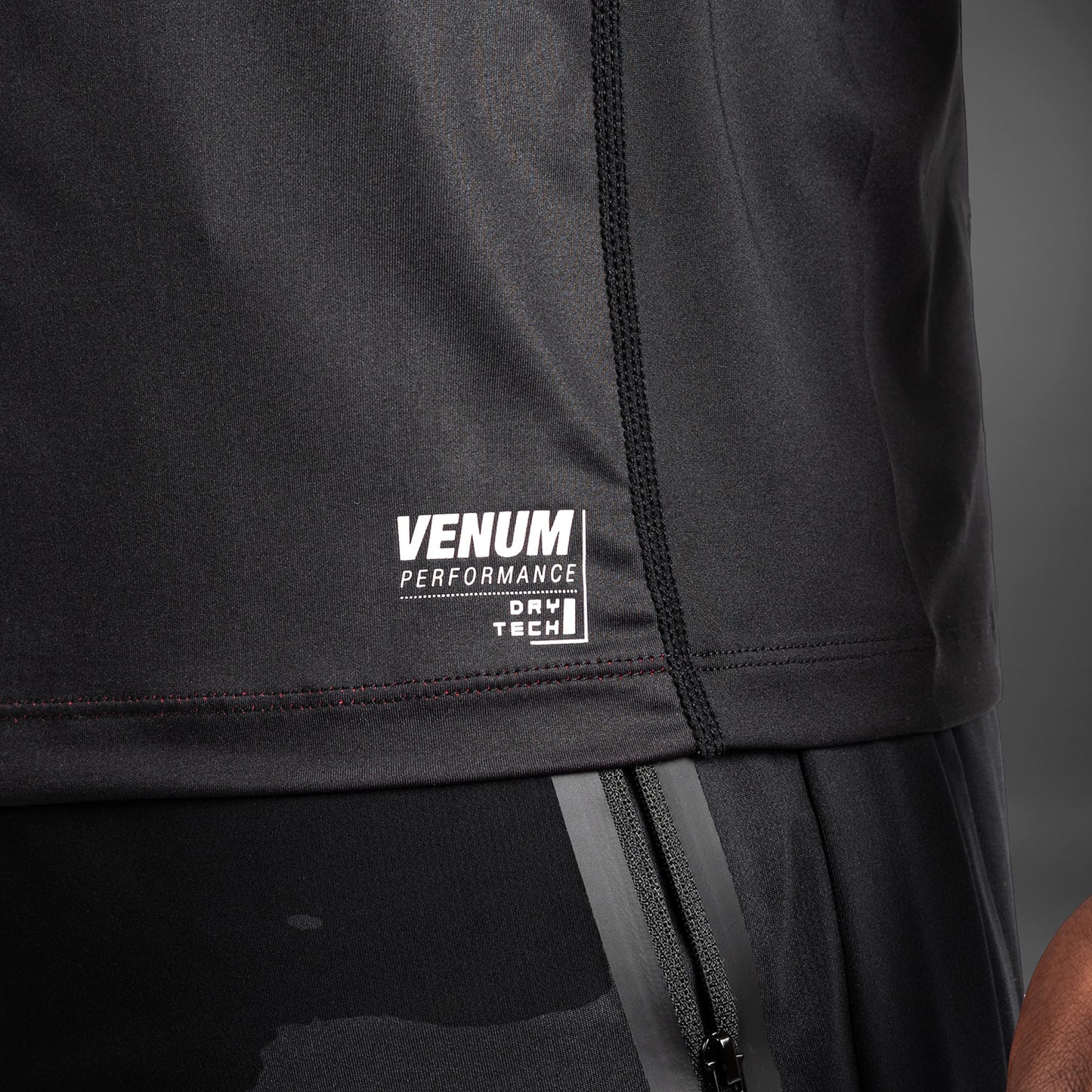 Venum Adrenaline 男士 Dry Tech T恤 – 红色