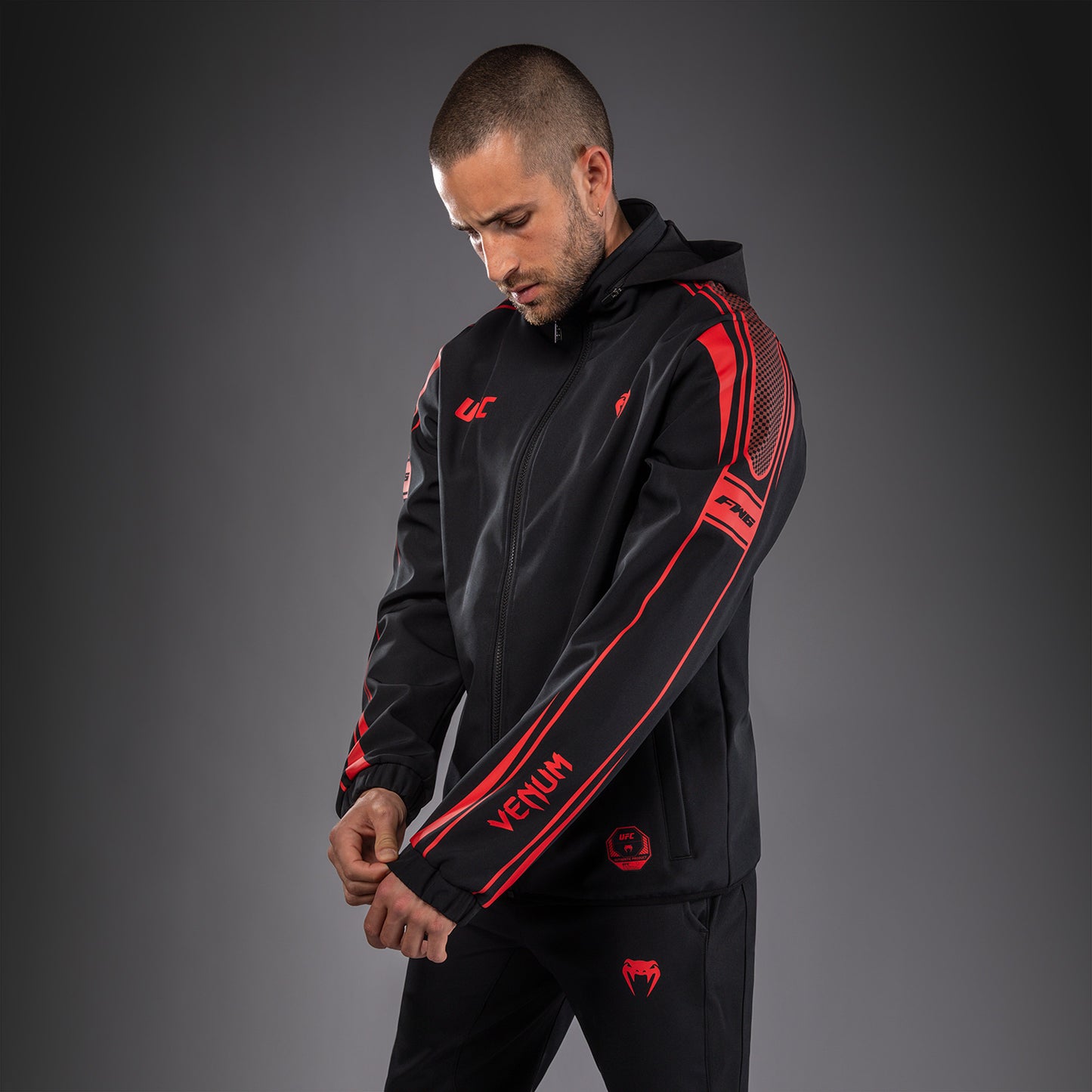 Venum UFC Unity by Venum Authentic Fight Week 男子拉链连帽衫 - 黑色