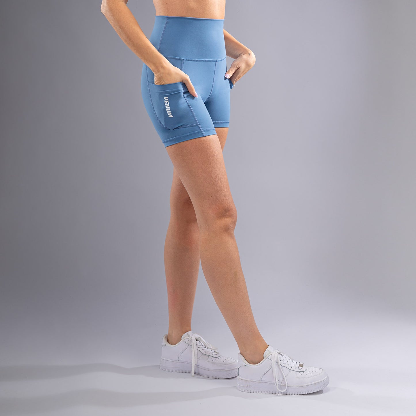 Venum Essential 女士款骑行短裤 – 风暴蓝