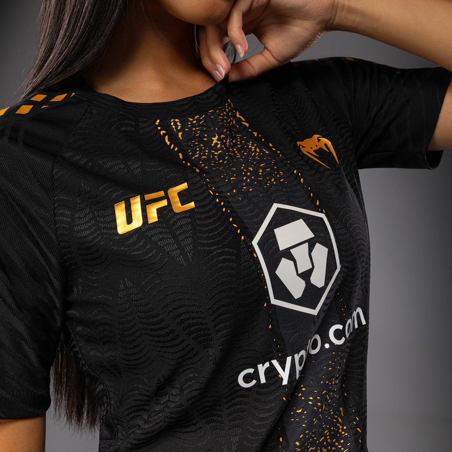 Women's UFC Zenith by Venum Champion Authentic Fight Night Walkout Jersey  女士UFC Zenith by Venum Champion 正品比赛入场球衣