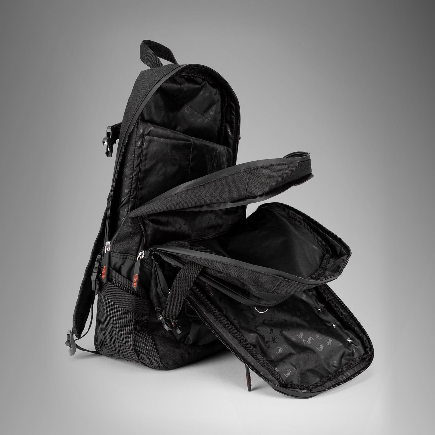 Venum Challenger Pro Evo 背包 (20-25L) – 黑色/红色