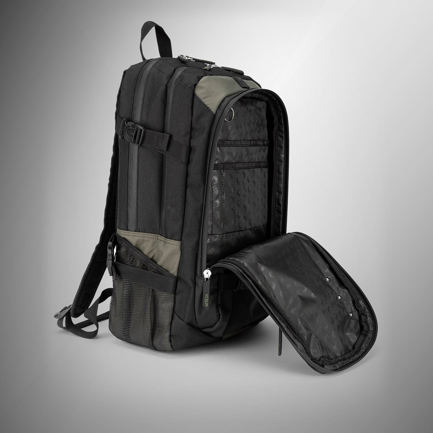 Venum Challenger Pro Evo 背包 (20-25L) – 卡其色/黑色