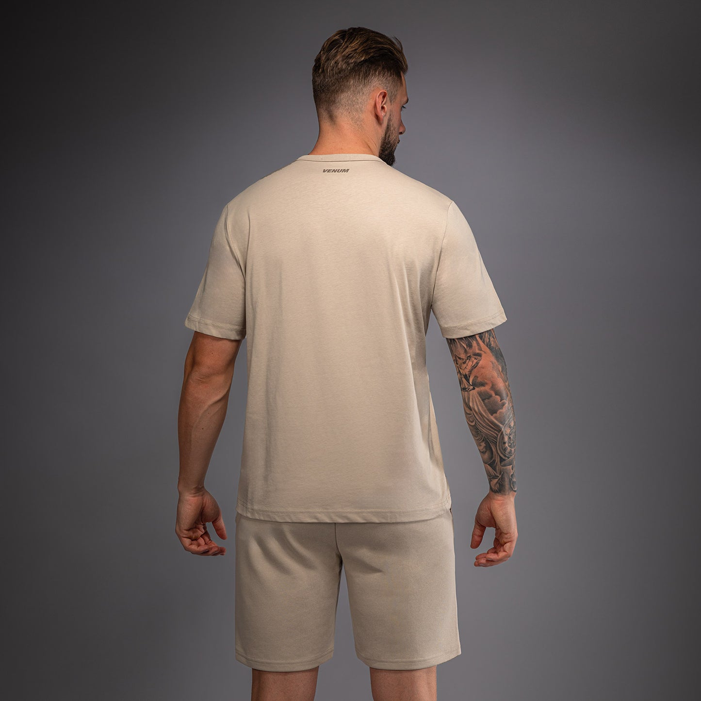 Venum Giant 3D 棉质T恤 – 浅米色