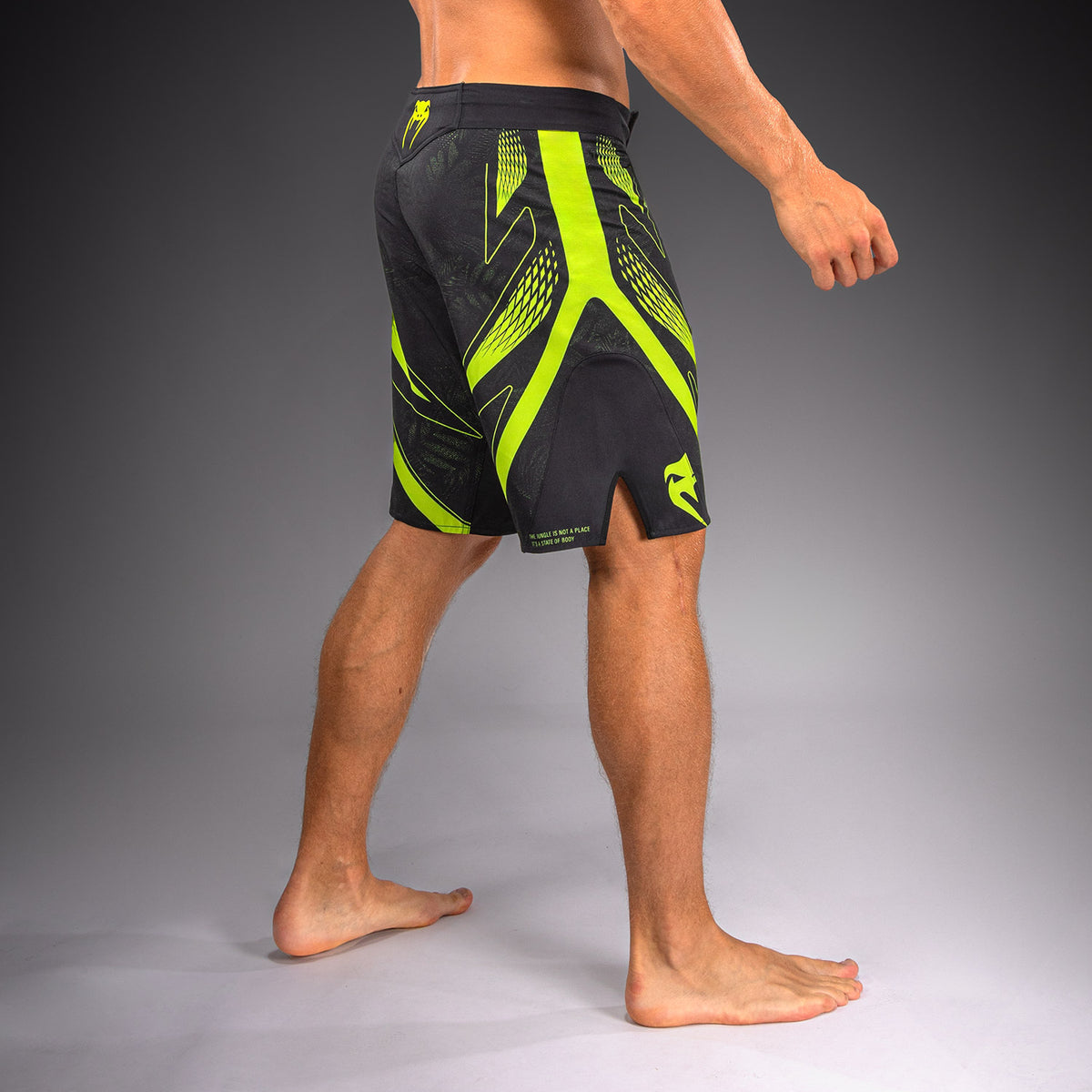 Venum Amazonia Reborn MMA短裤 - 黑色/绿色