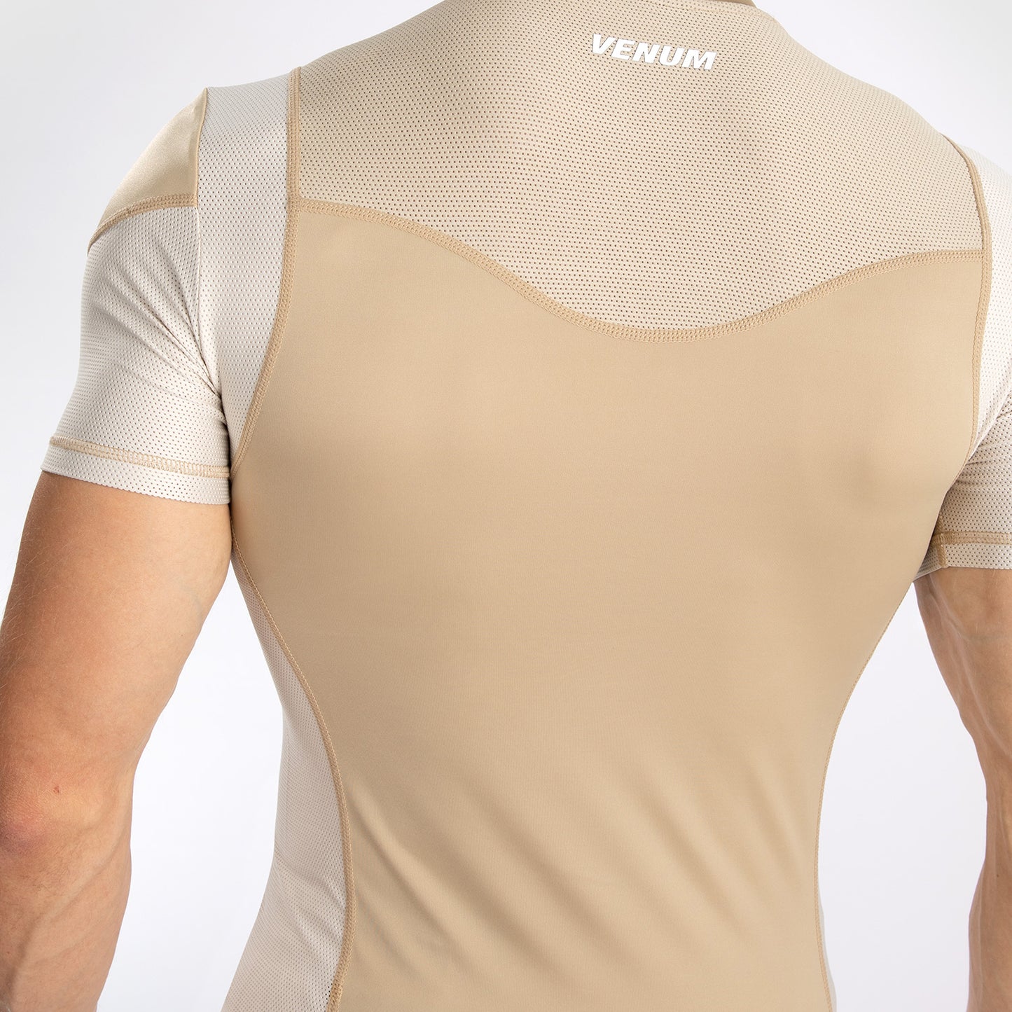 Venum Tempest 男士短袖紧身防磨衣 – 米色/沙色