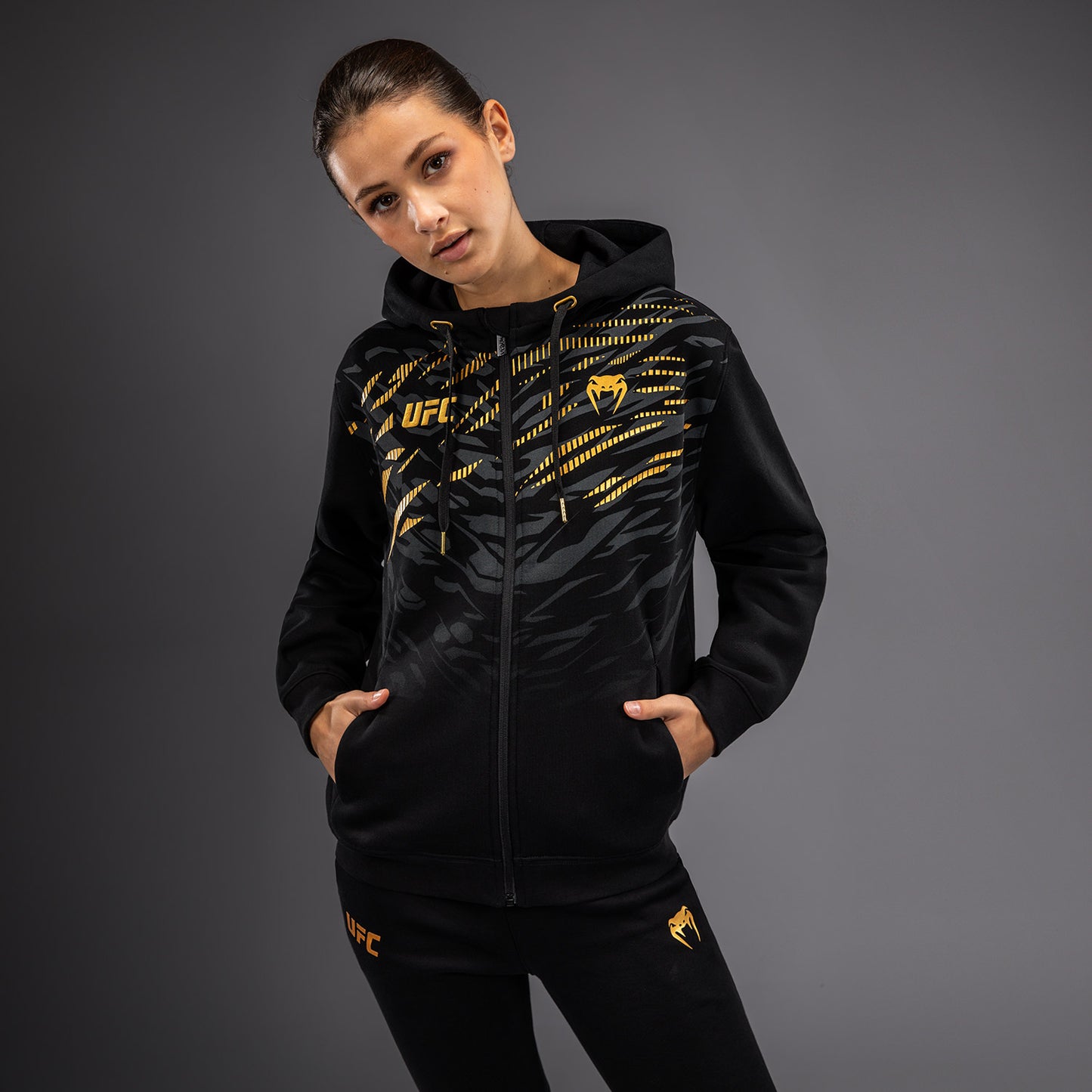 UFC Fusion by Venum 女士款 复制拉链连帽衫 – 冠军