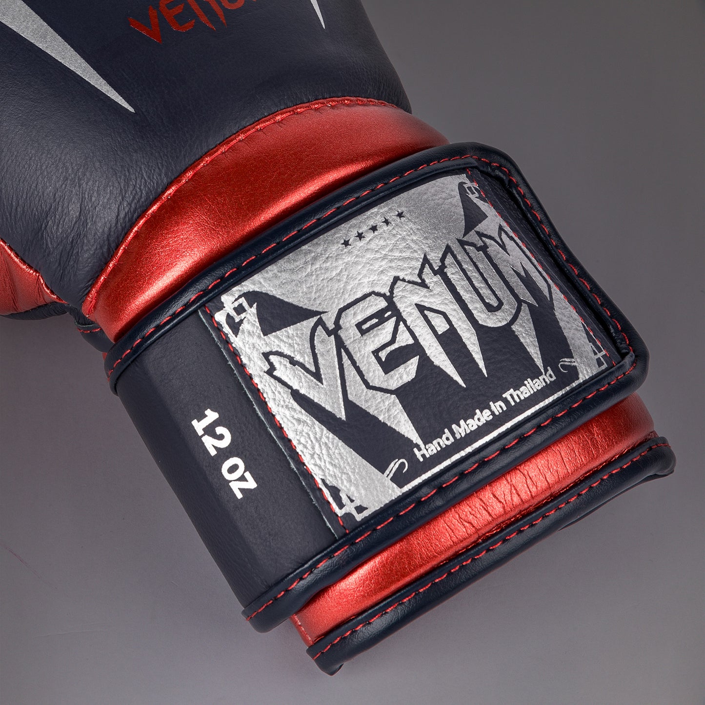 Venum Giant 3.0 拳击手套 – 藏青色/红色 – 特别版