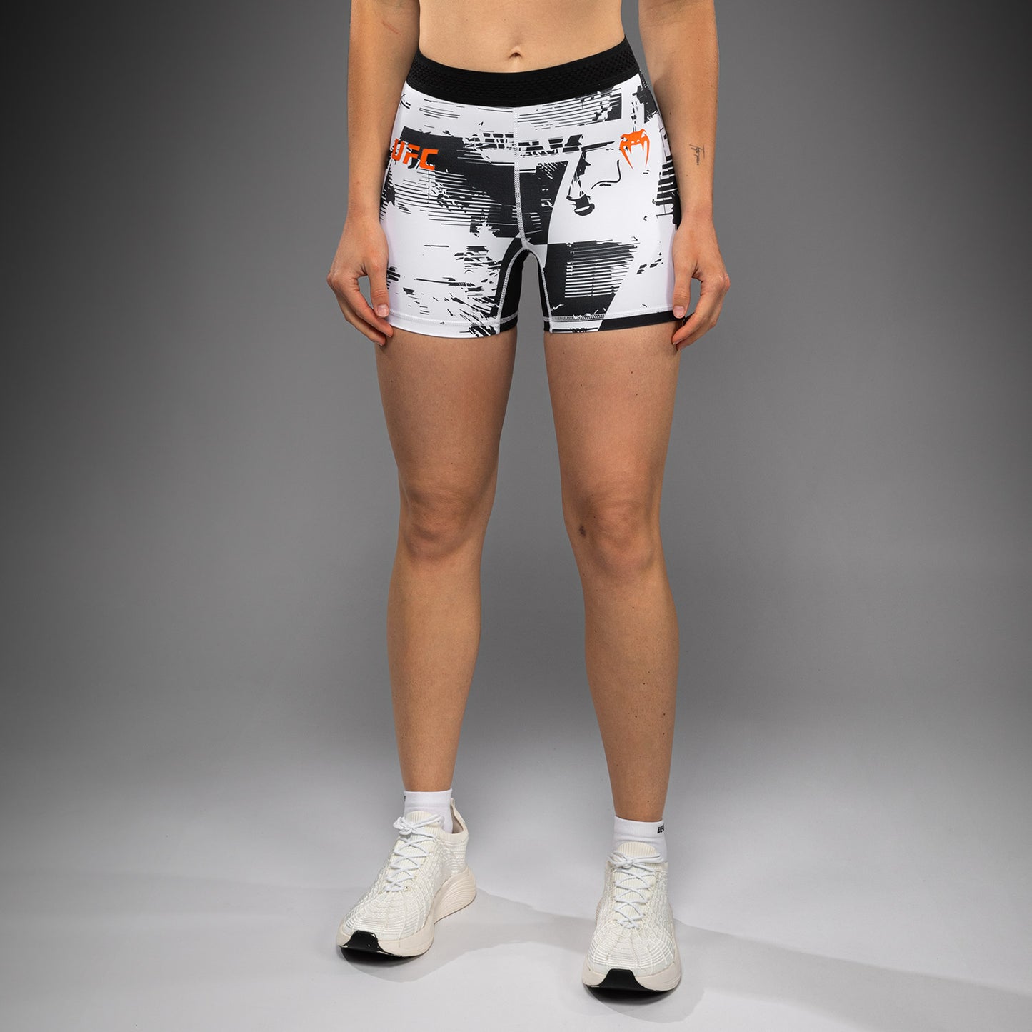 Women’s UFC Zenith by Venum 白色 正品格斗周性能综合格斗短裤