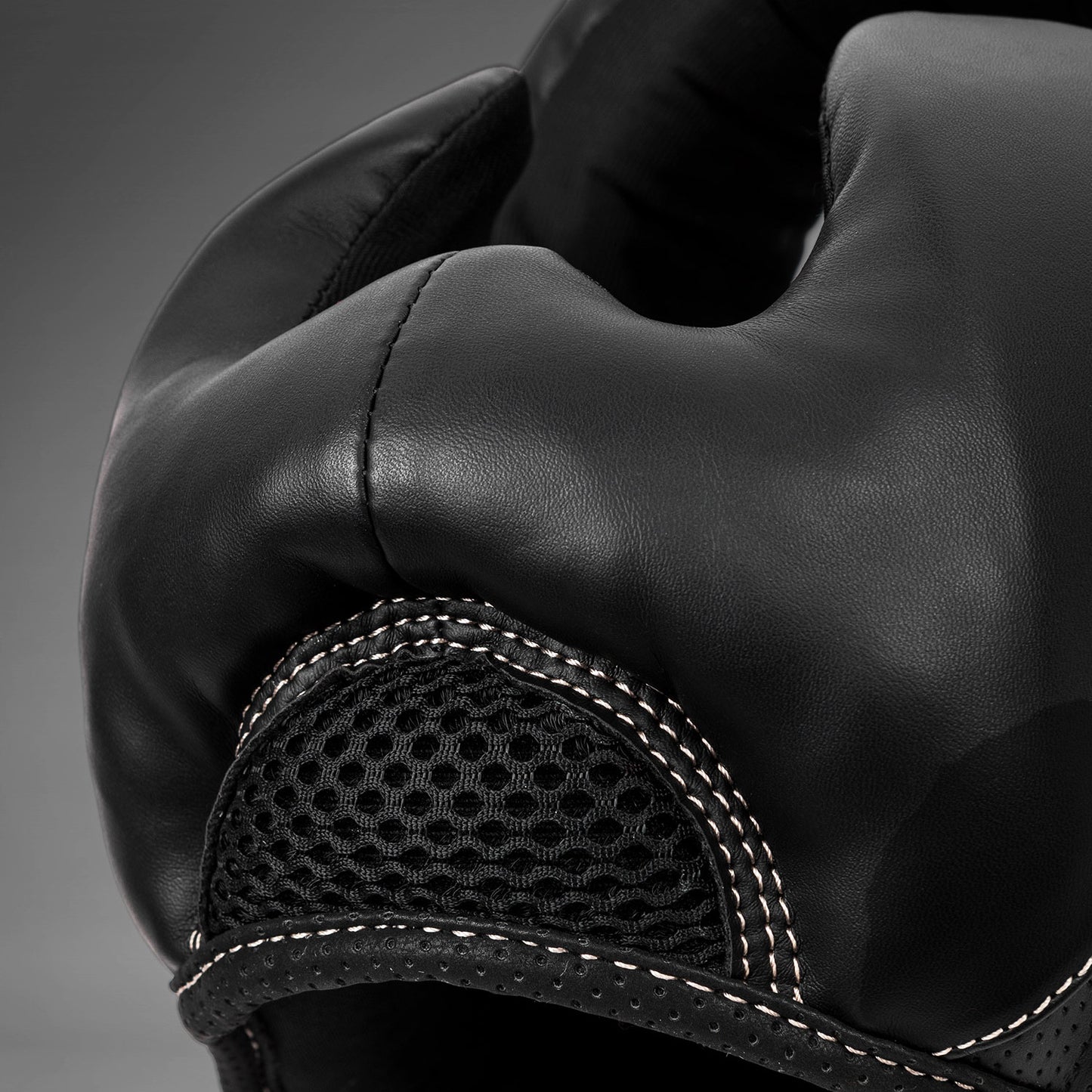 Venum Impact Evo 头盔 – 黑色