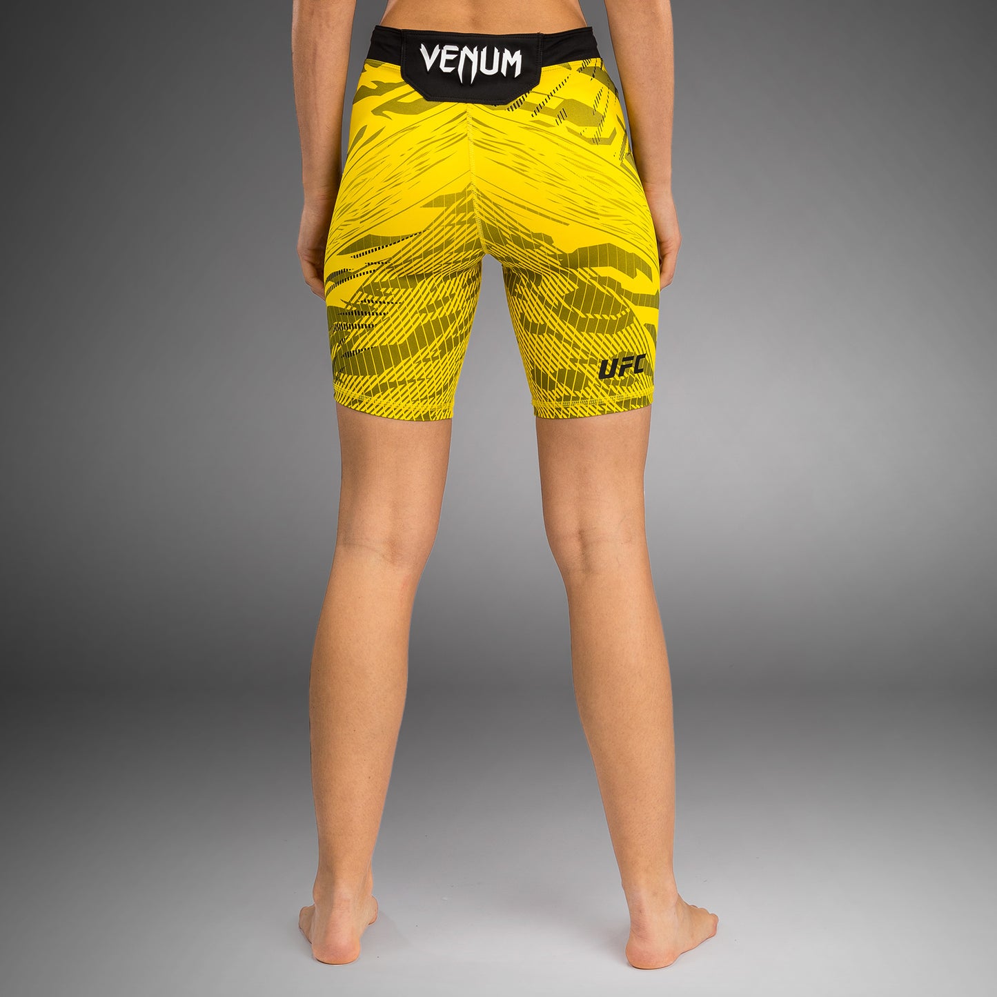 UFC Fusion by Venum Authentic Fight Night 女士综合格斗短裤 – 长款 – 黄色