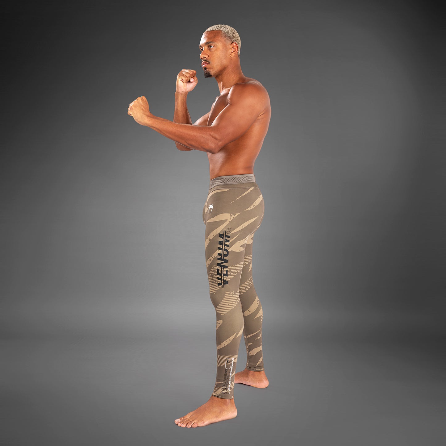 UFC Adrenaline by Venum Fight Week Performance 男士紧身衣 – 沙漠迷彩