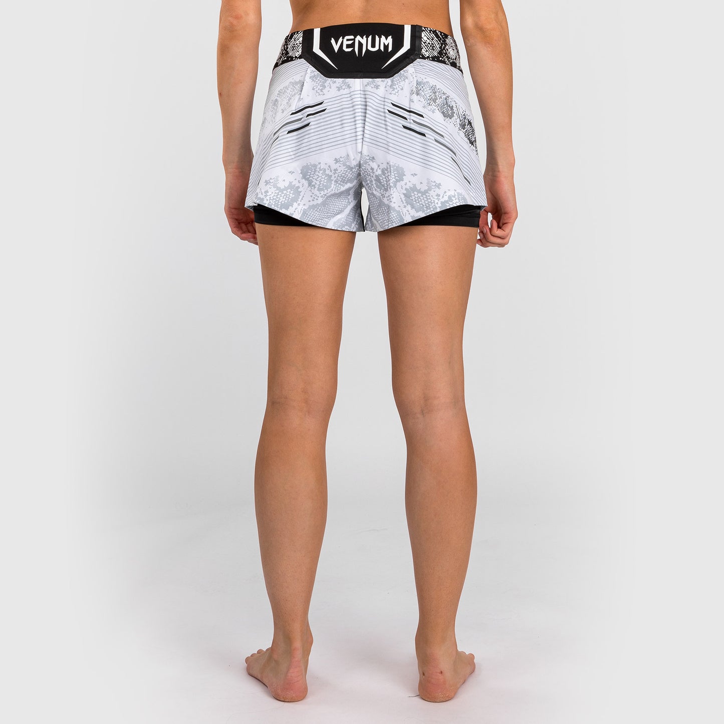 UFC Adrenaline by Venum Authentic Fight Night 女士格斗短裤 – 白色