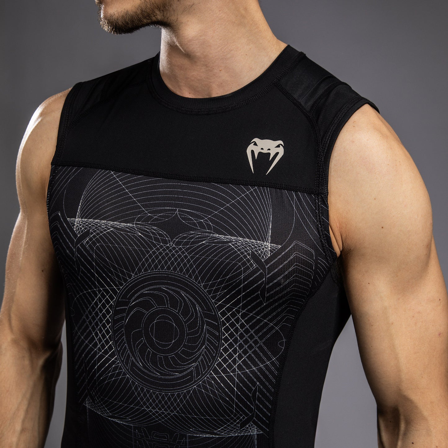 Venum G-Fit Air 男士无袖紧身防磨衣 – 深黑色/沙漠沙色