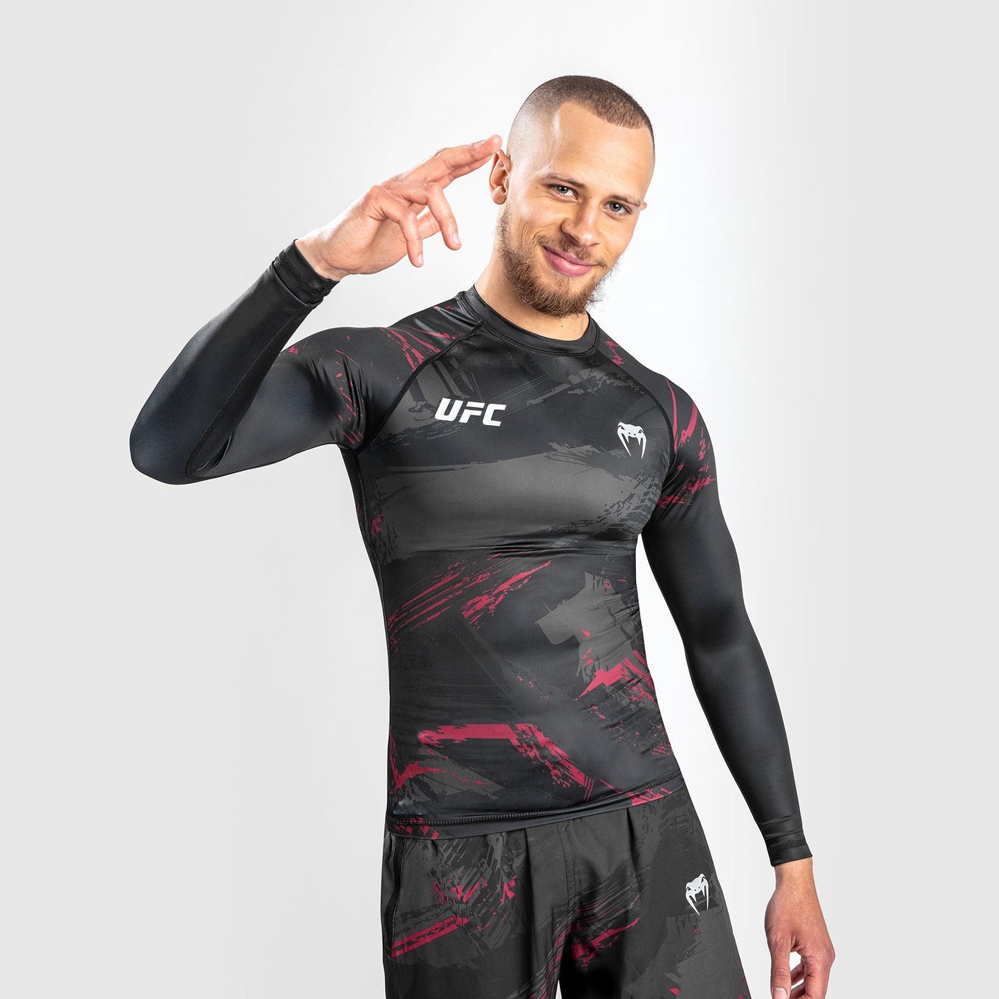 UFC Venum Authentic Fight Week 男士2.0长袖紧身防磨衣 – 黑色/红色