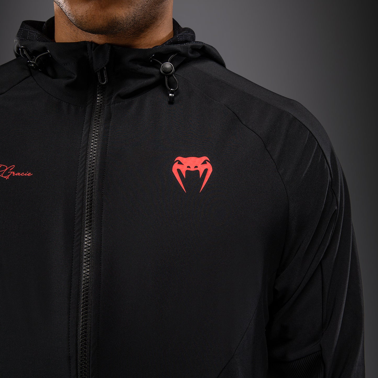 Venum X Roger Gracie Academy 运动夹克 – 黑色/红色