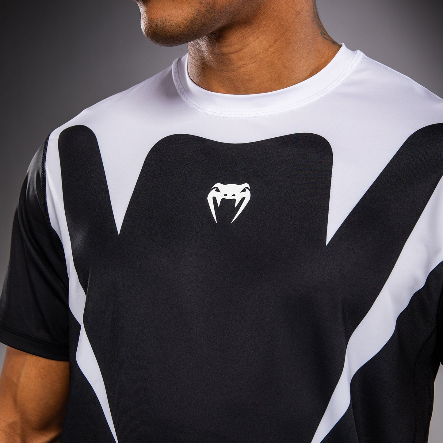 Venum Attack 90 Dry-Tech T恤 – 白色/黑色