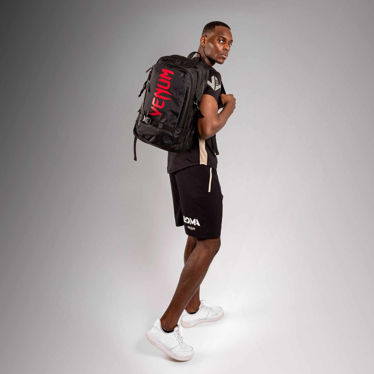 Venum Challenger Pro Evo 背包 (20-25L) – 黑色/红色