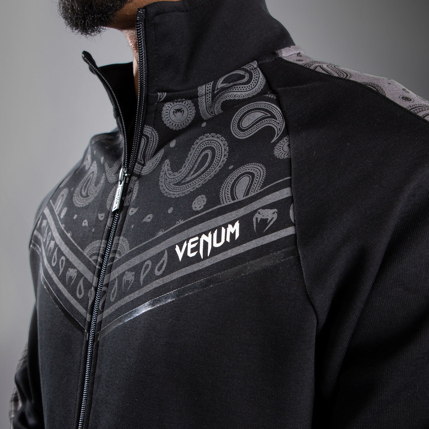 Venum Cali 34 运动夹克 – 黑色
