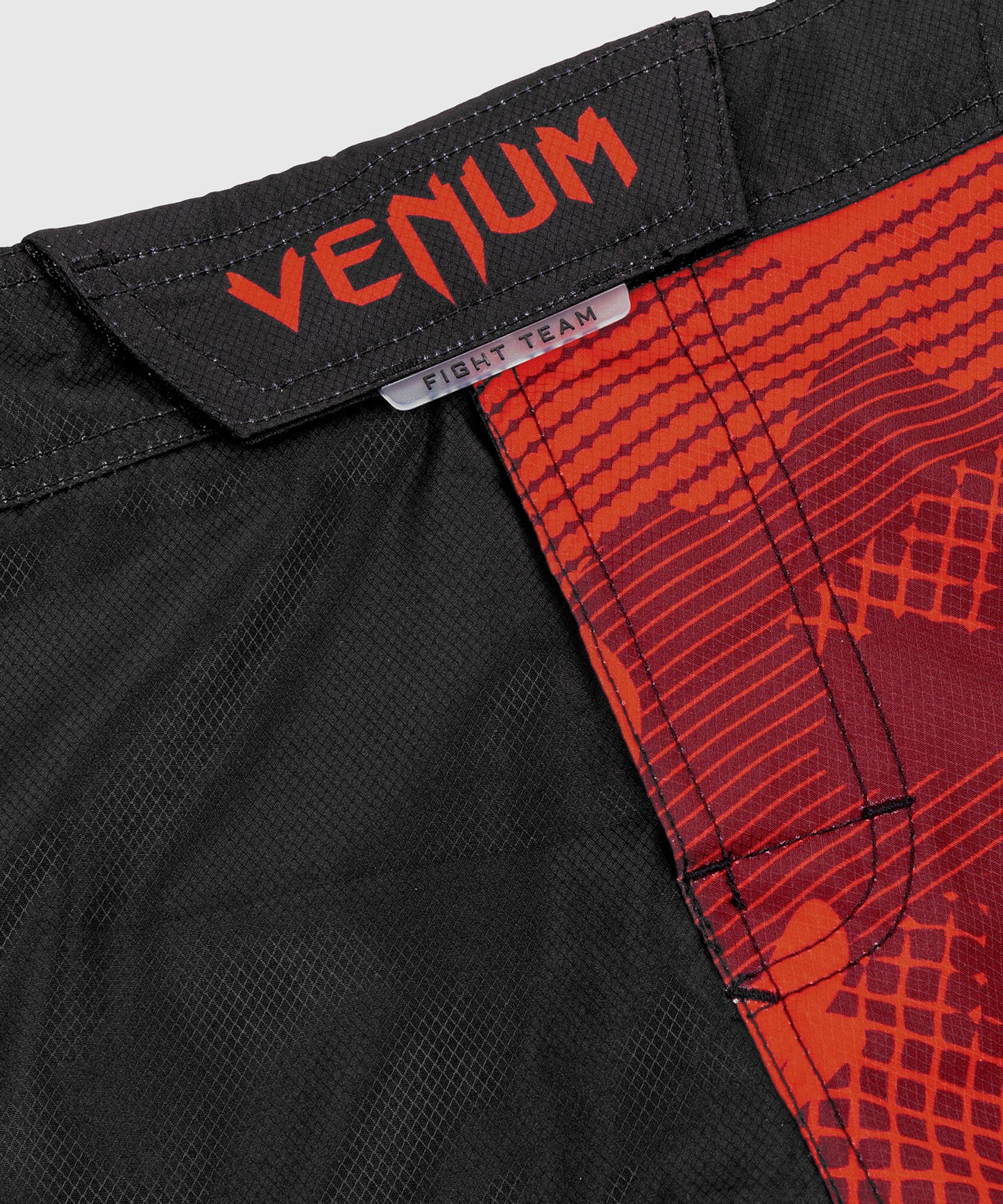Venum Light 3.0 Fightshorts - Red/Black