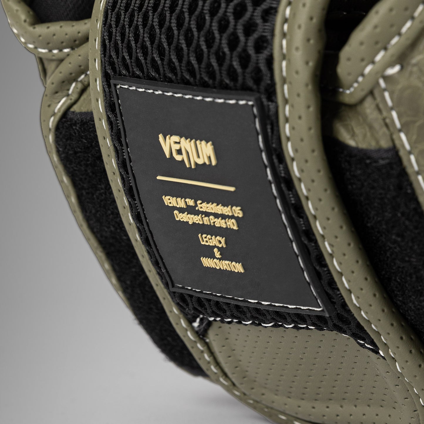 Venum Impact Evo Scales 头盔 – 军绿色