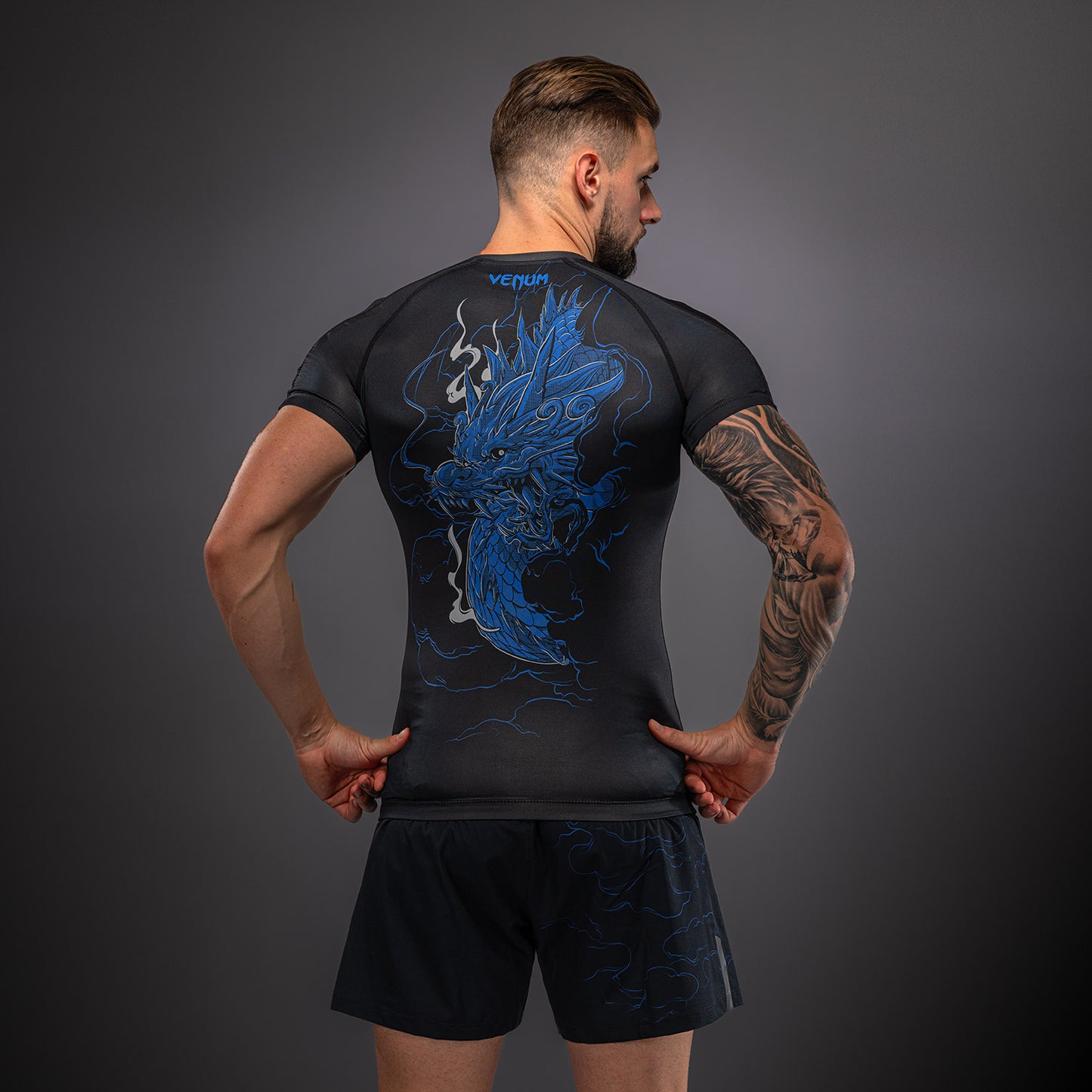 Venum Thunder Dragon 短袖紧身防磨衣 – 黑色–皇室蓝