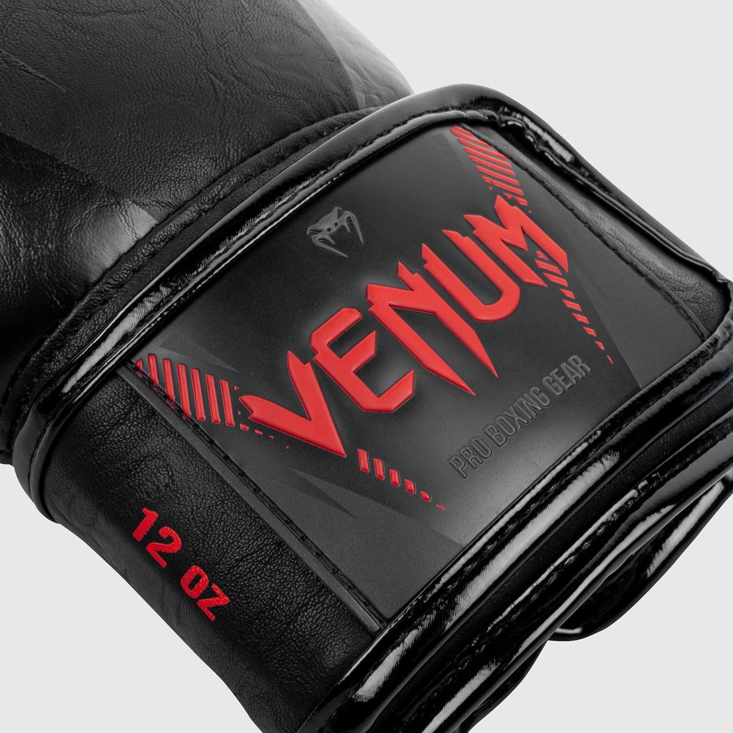 Venum Impact 拳击手套