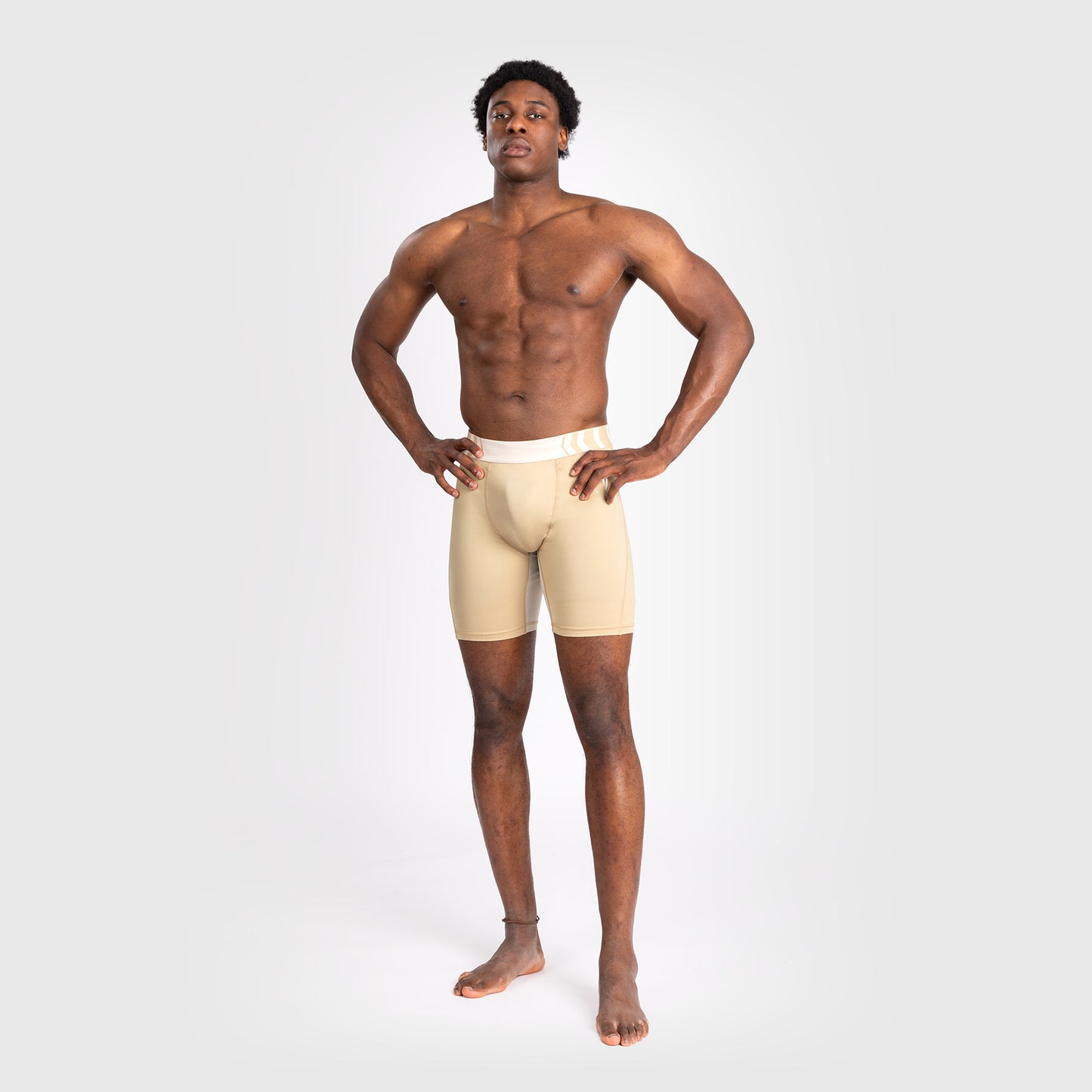 Venum Tempest 男士综合格斗短裤 – 浅米色/沙色