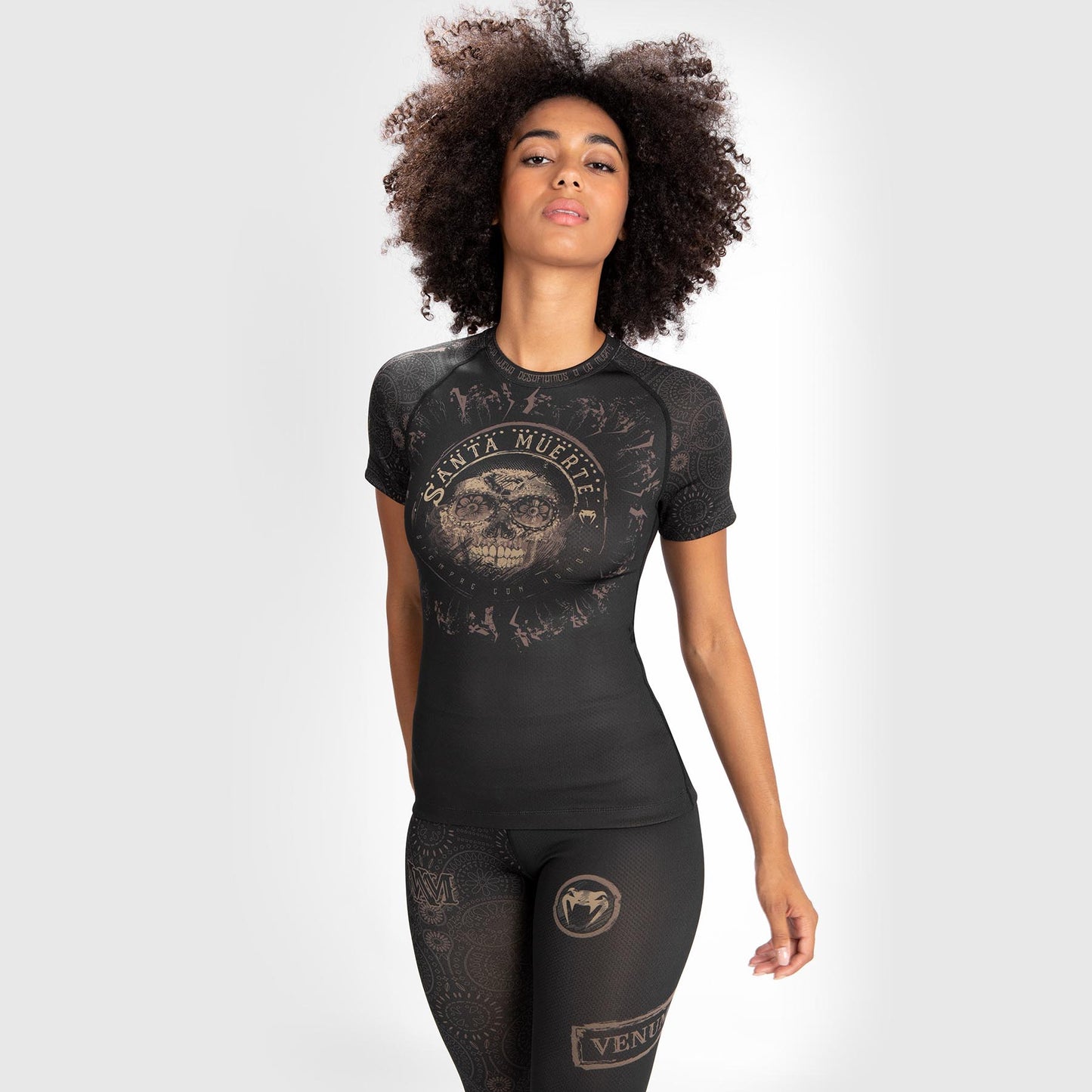 Venum Women Santa Muerte Dark Side 紧身防磨衣短袖 – 黑色/棕色