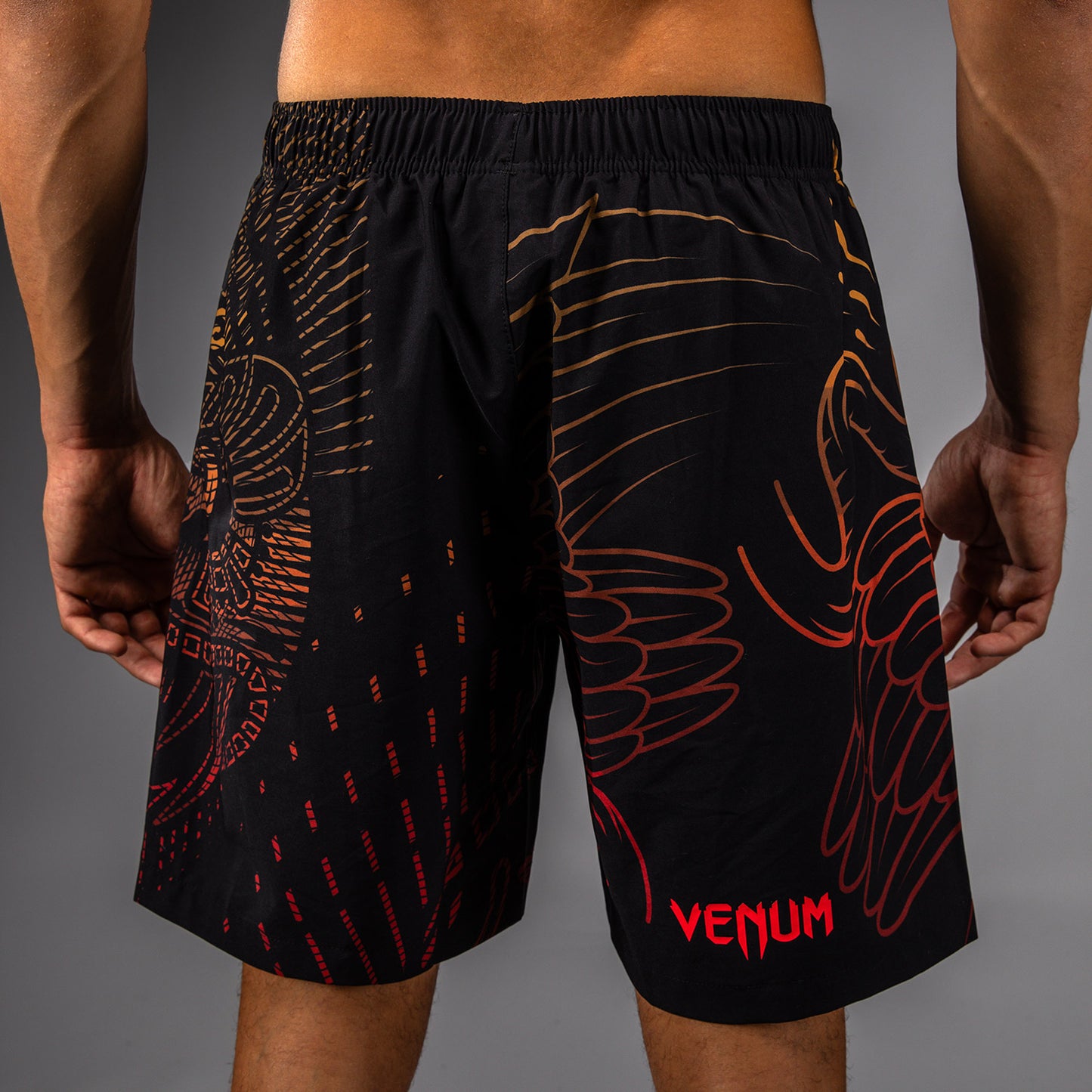 Venum Quetzal Fury 训练短裤 – 黑色/烈焰红/橘色