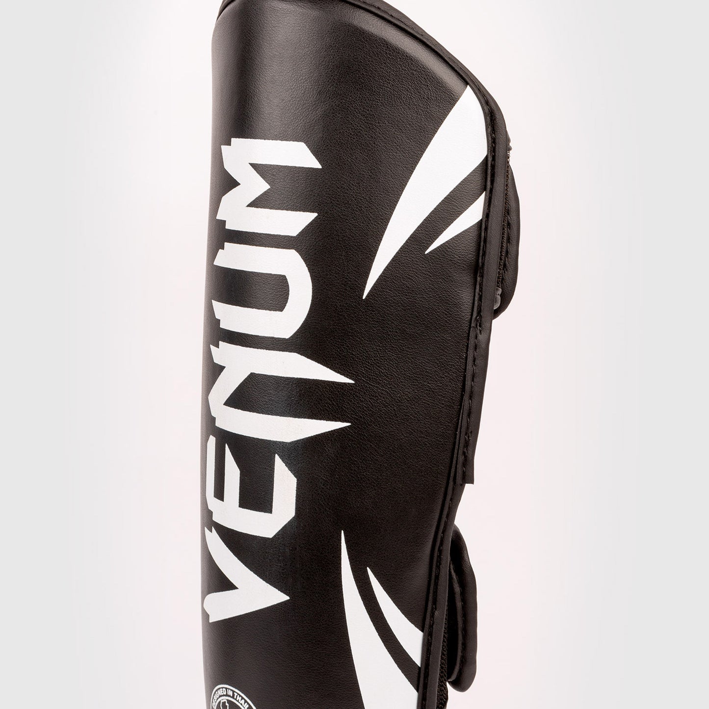Venum Challenger 儿童护胫 – 黑色/白色