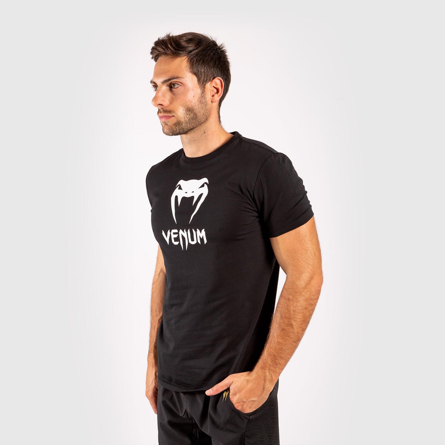 Venum Classic T恤–黑色