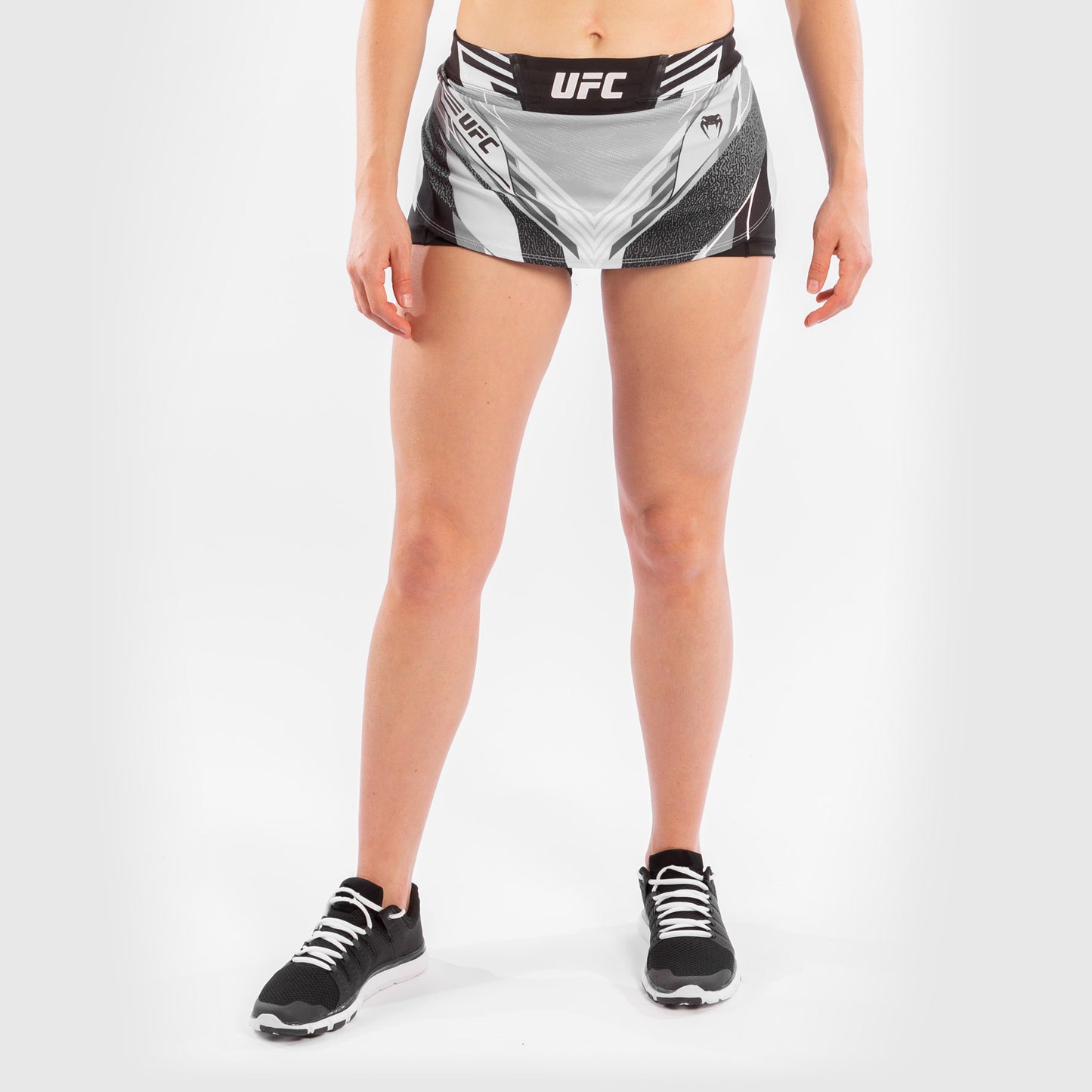 UFC Venum Authentic Fight Night 女士格斗短裙 – 白色