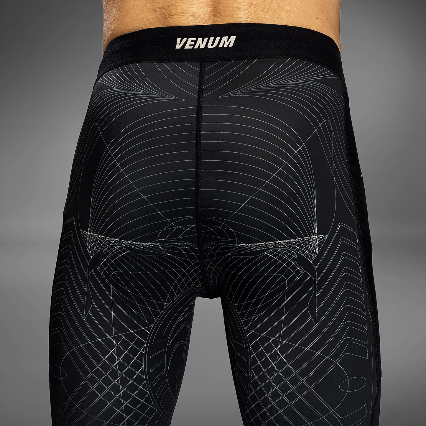 Venum G-Fit Air 男士紧身裤 – 深黑色/沙漠沙色