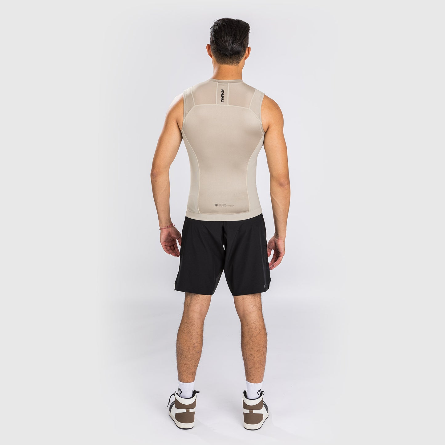 Venum G-Fit Air 紧身防磨衣–无袖–沙色