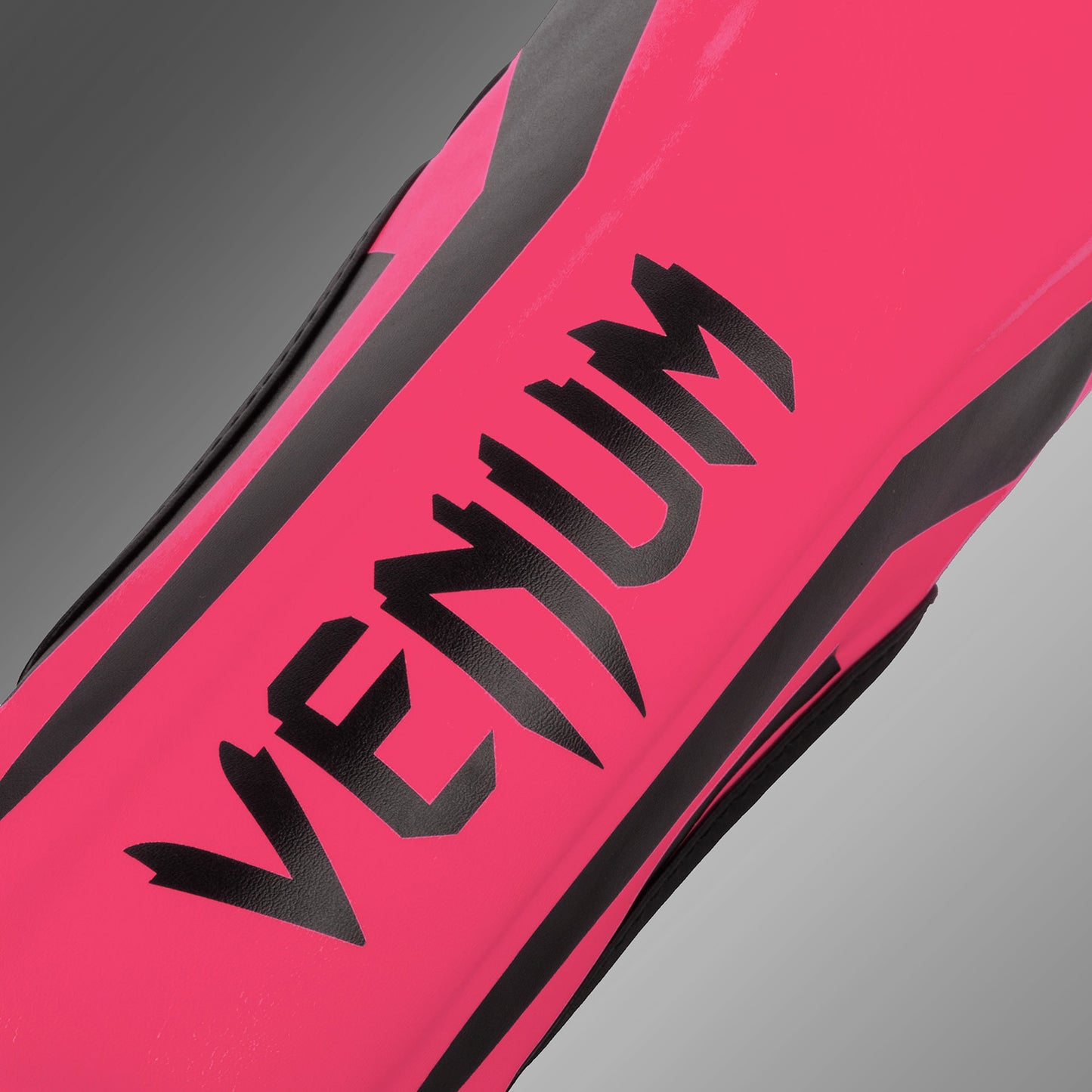 Venum Elite 儿童护胫 – 独家款