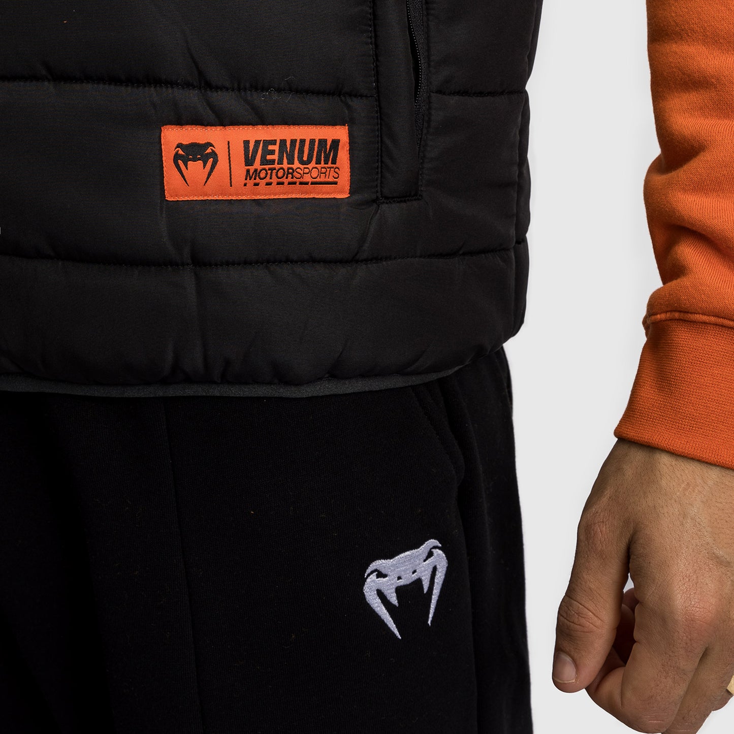 Venum Motorsport 羽绒服 – 深黑色