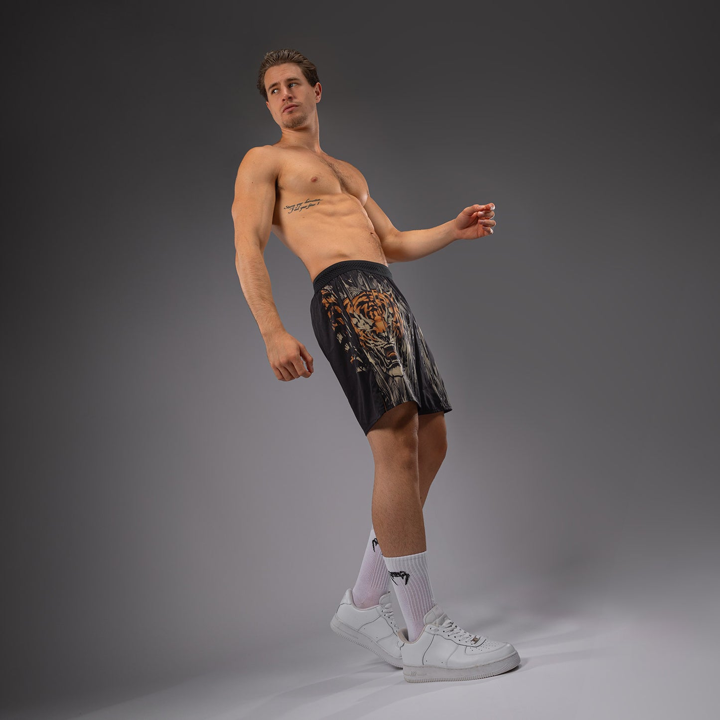 Venum Tiger 男士训练短裤 – 黑色/荧光橙