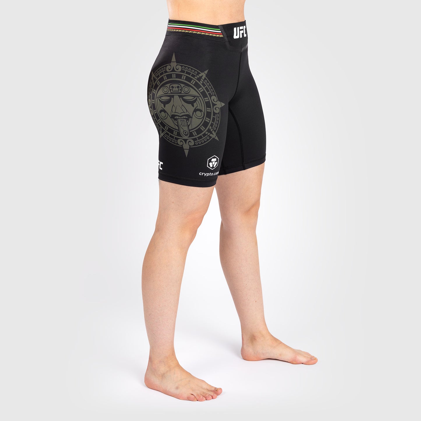 Noche UFC by Venum Authentic Fight Night 女士综合格斗短裤 – 长款 – 黑色