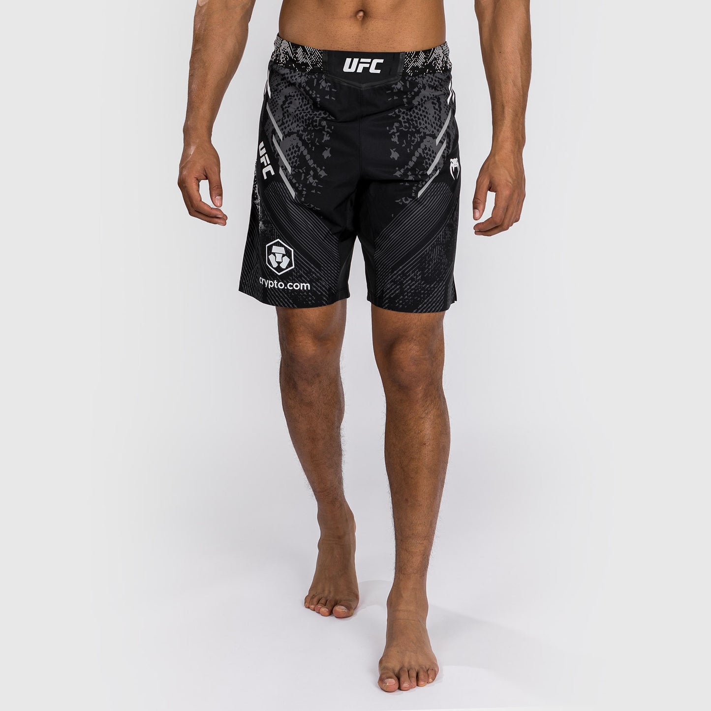 UFC Adrenaline by Venum Authentic Fight Night 男士格斗短裤–长款–黑色