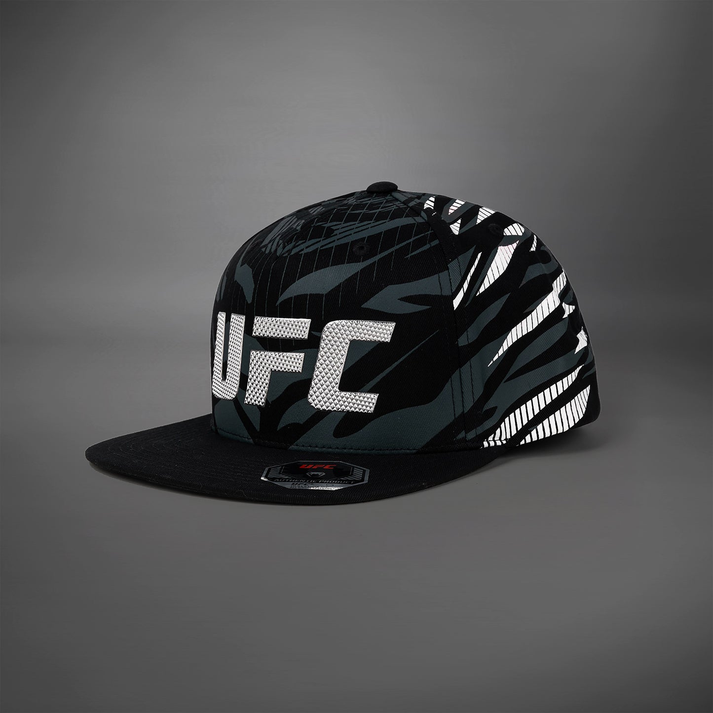 UFC Fusion by Venum Authentic Fight Night 运动棒球帽 – 黑色