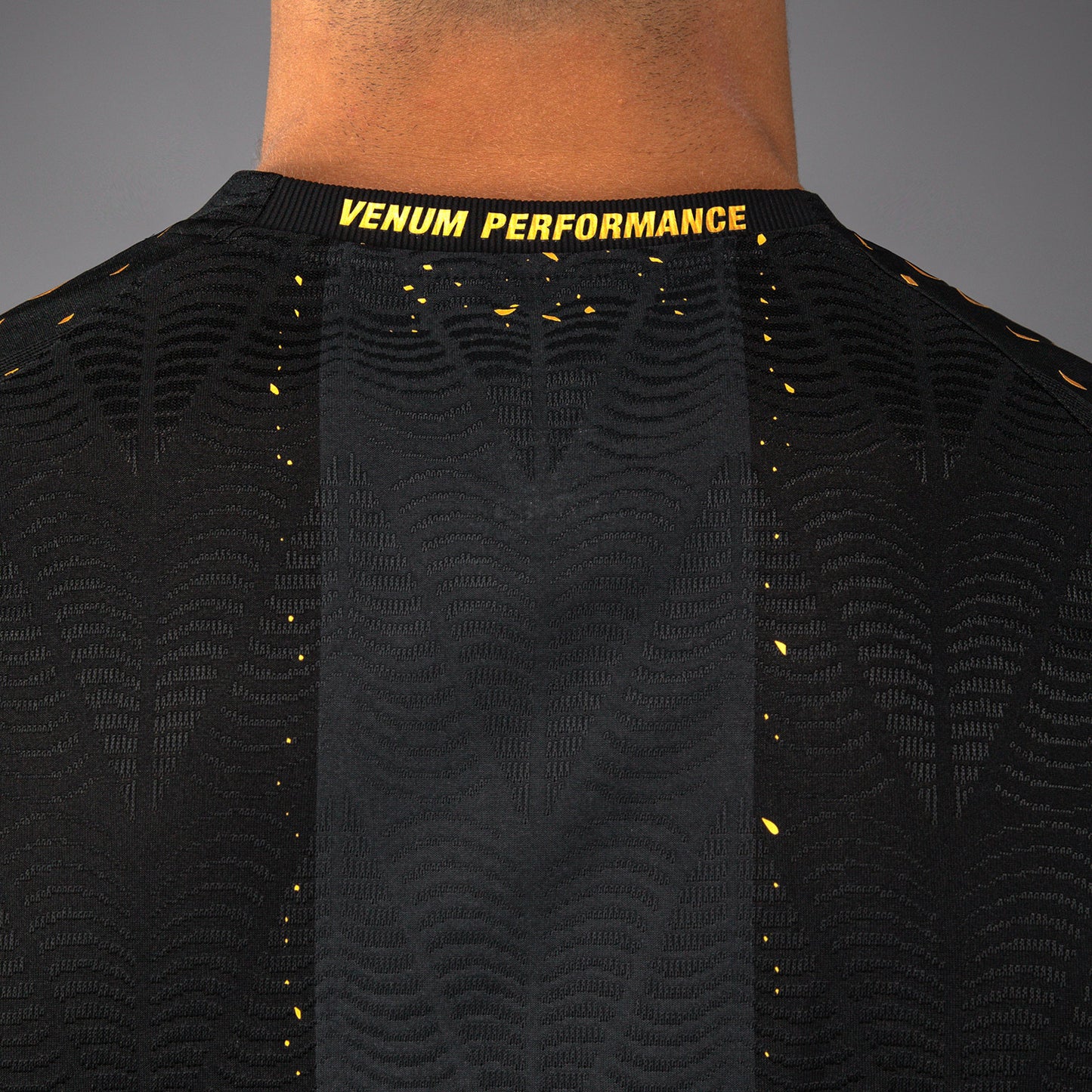 男士款 UFC Zenith by Venum Champion 真实比赛出场球衣