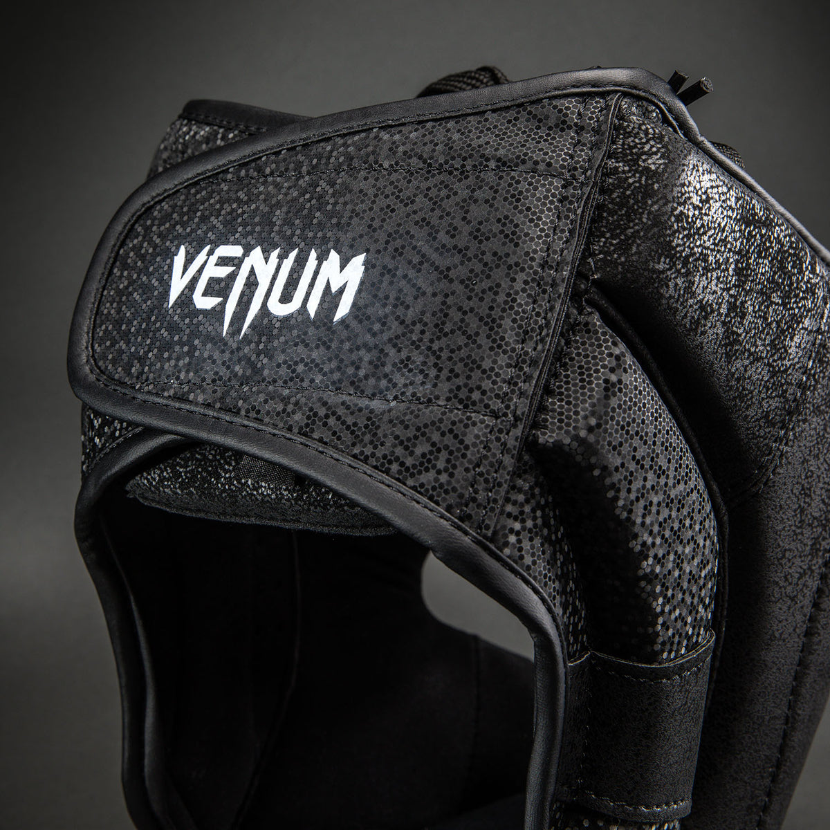 Venum Stone 2.0 头盔 黑色
