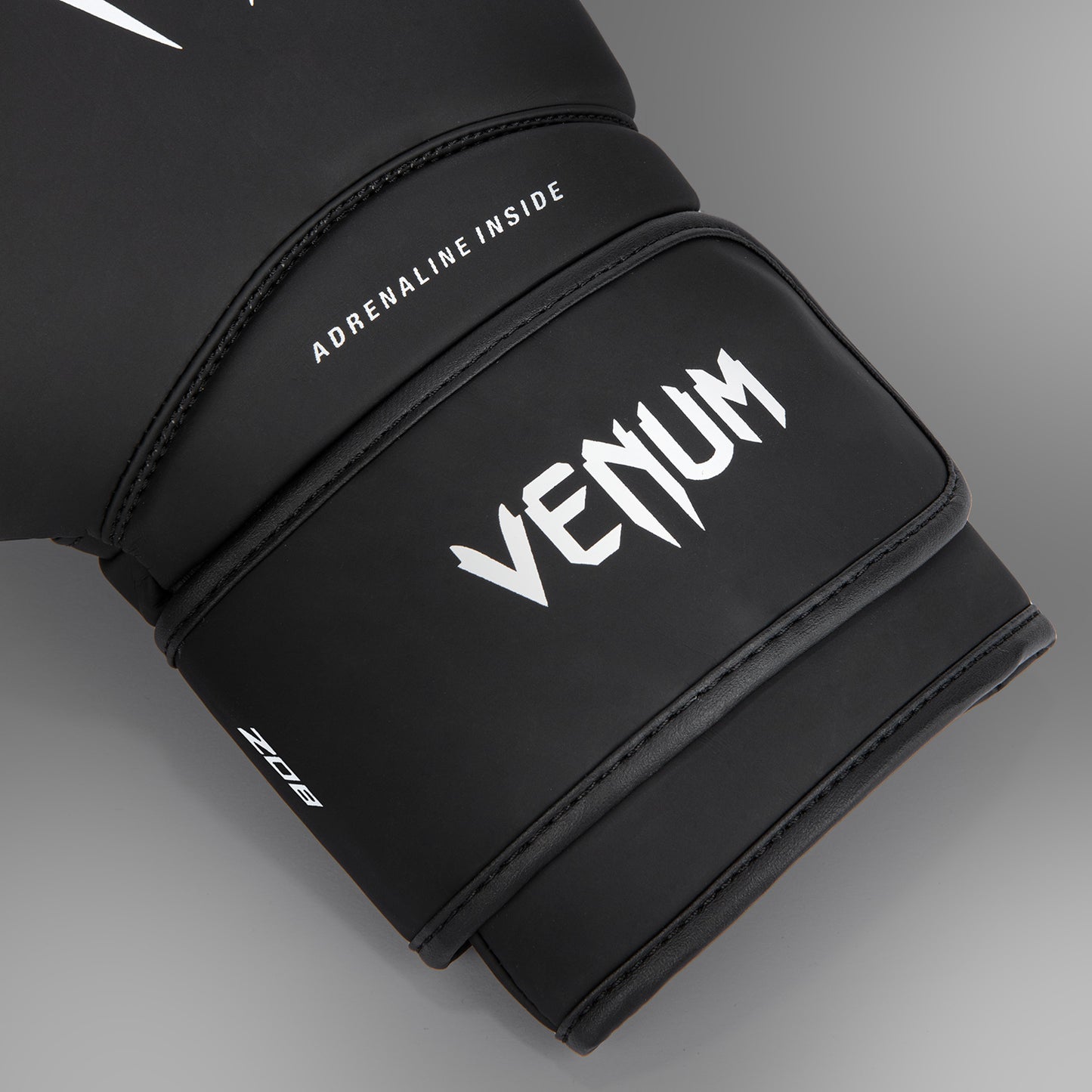 Venum Contender 1.5 拳击手套 – 黑色/白色