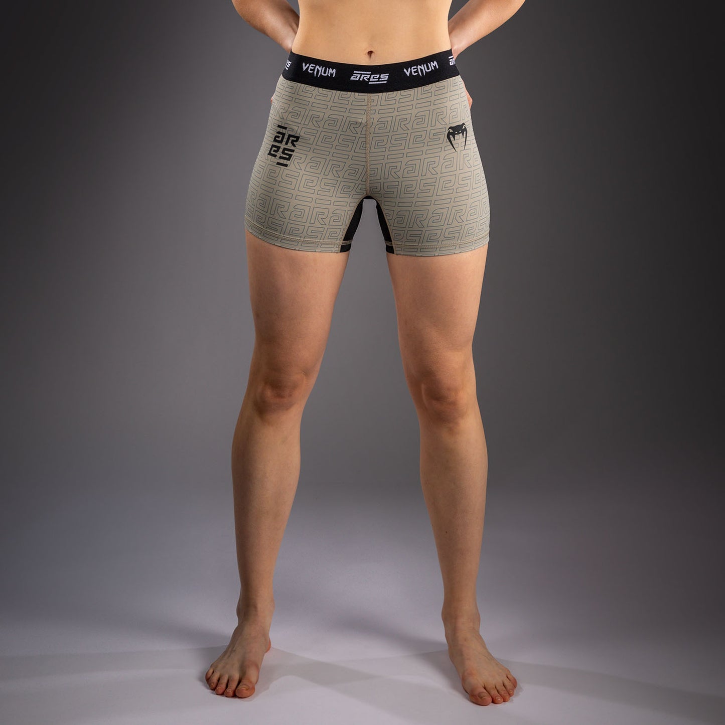 Venum x Ares 2.0 女士训练短裤 – 沙色