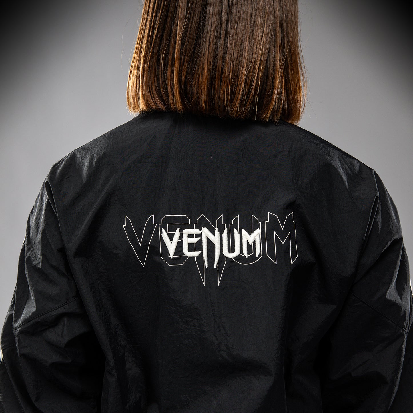 Venum Vectra 女士款运动夹克 – 黑色/白色