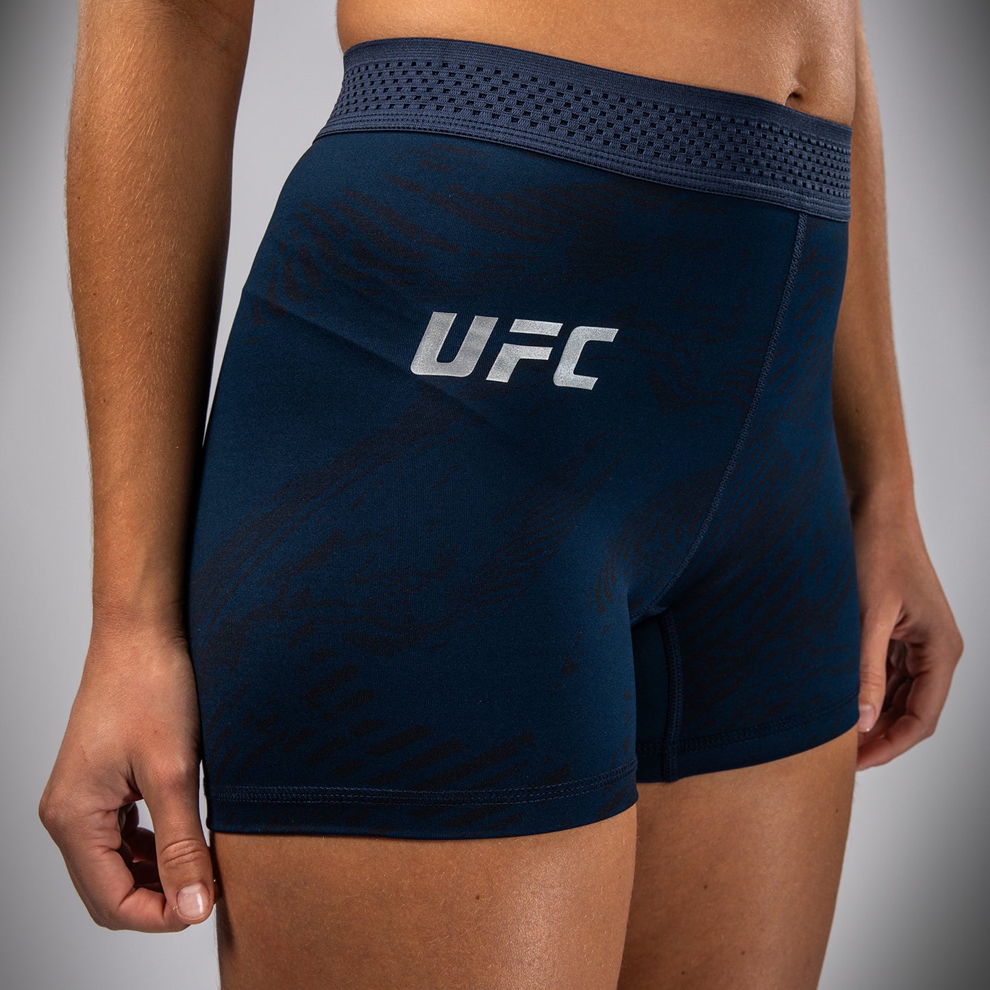 UFC Fusion by Venum Fight Week 女士综合格斗短裤 – 海洋蓝